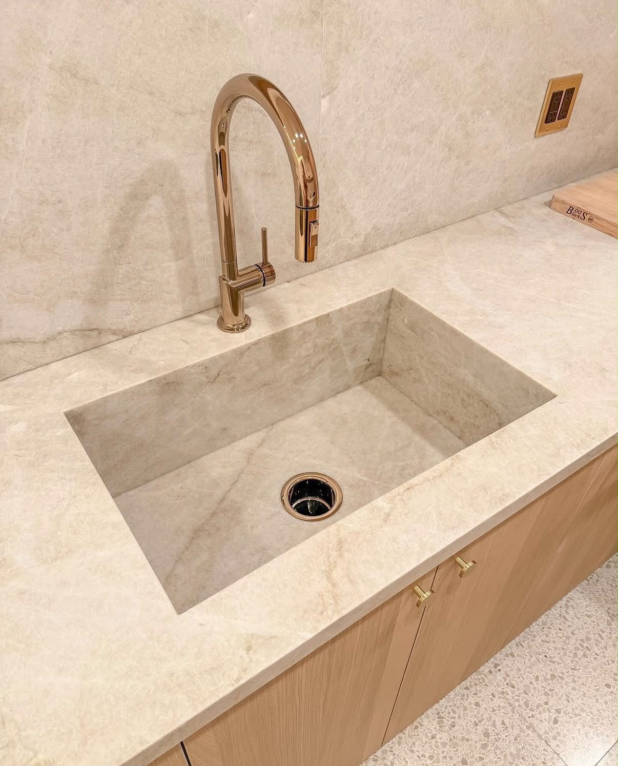 Custom kitchen cabinets and island design